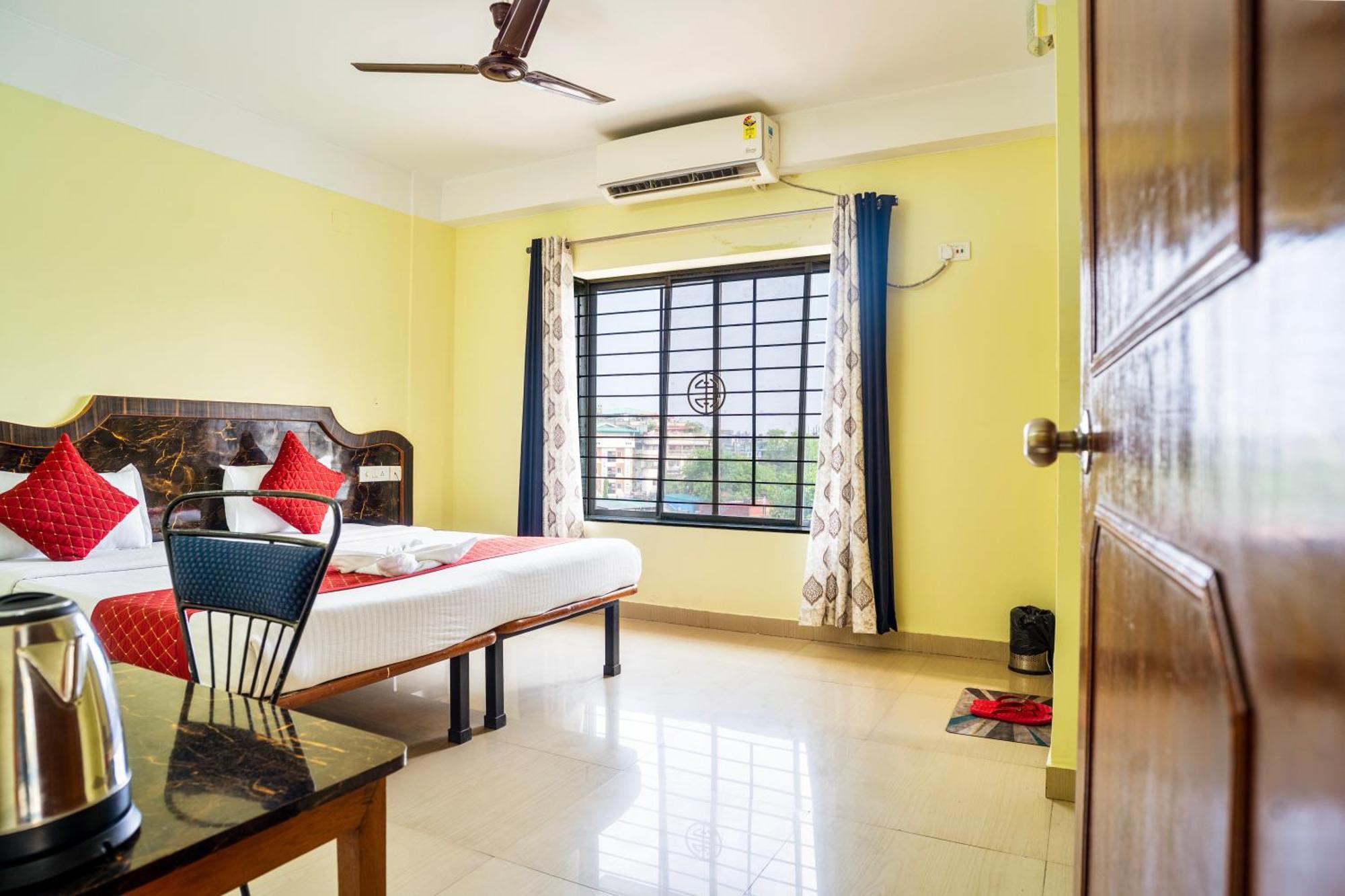 Hotel Niladrii Galaxy Siliguri Luaran gambar