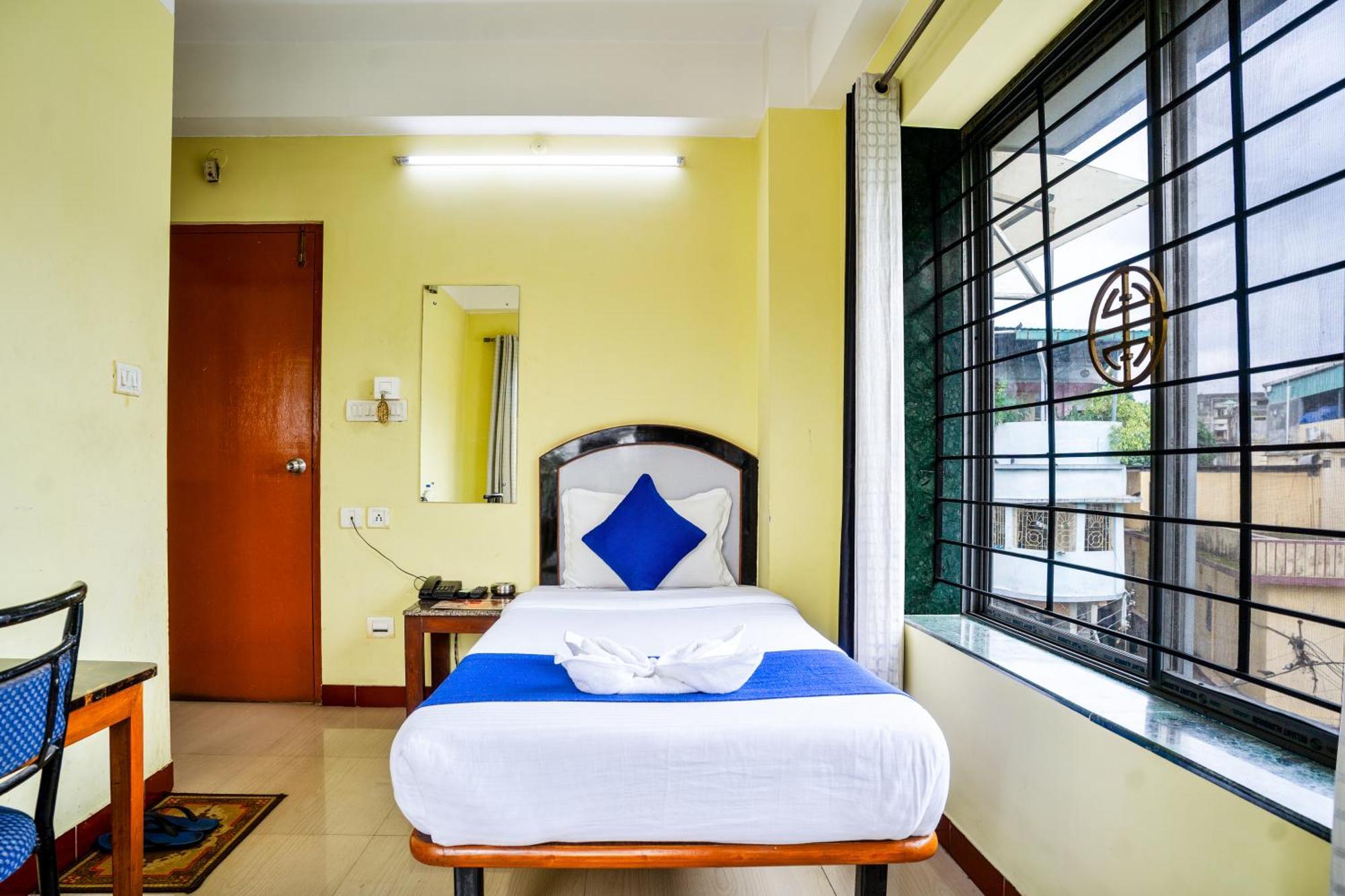 Hotel Niladrii Galaxy Siliguri Luaran gambar
